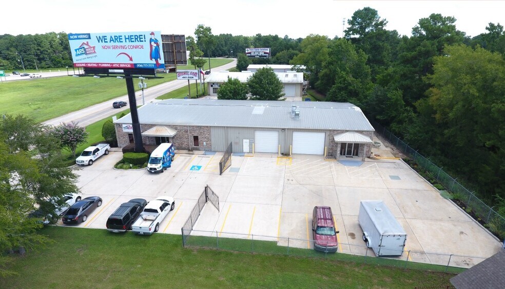More Photos Of 3607 N Loop 336, Conroe Light Manufacturing For Lease