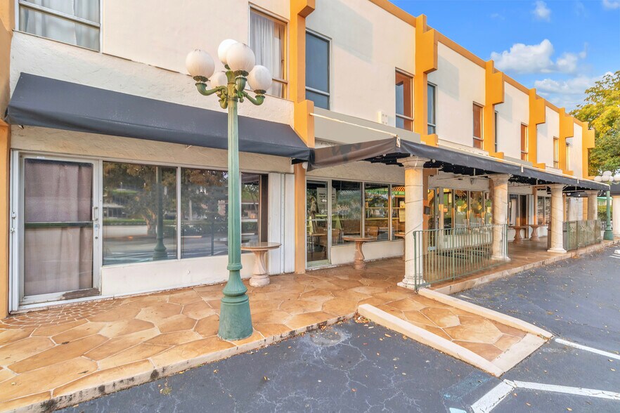 More Photos Of 11504 W Sample Rd, Coral Springs Restaurant For Sale