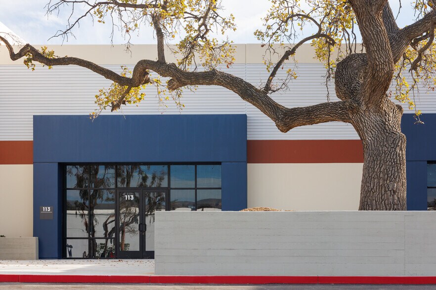 More Photos Of 4180 Guardian St, Simi Valley Warehouse For Lease