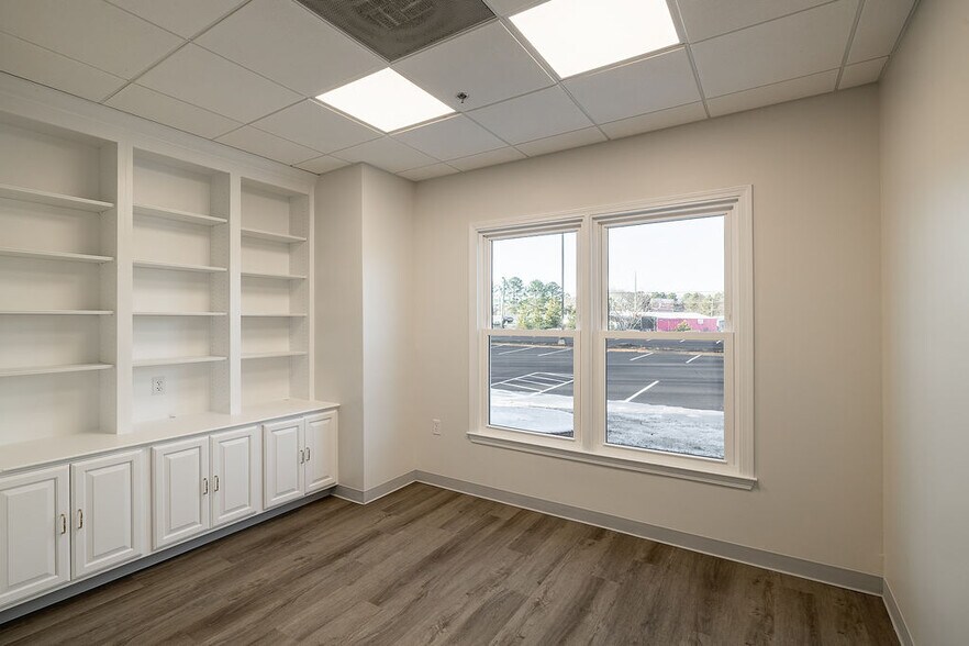 More Photos Of 125 Old Monroe Rd, Athens Office For Lease