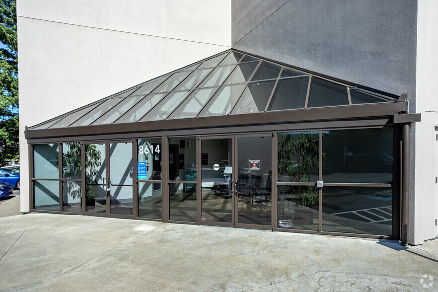 More Photos Of 8614 NE Mill Plain Blvd, Vancouver Medical For Lease