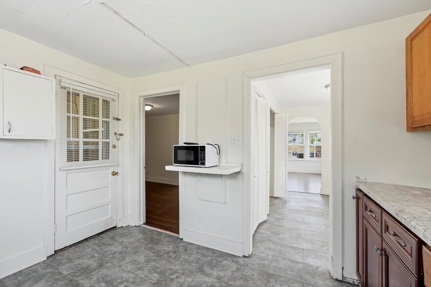 More Photos Of 3206 E Magnolia Ave, Knoxville Apartments For Sale
