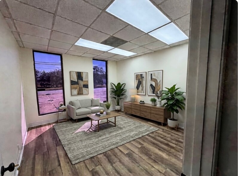 More Photos Of 9572 Kempwood Dr, Houston Light Manufacturing For Sale