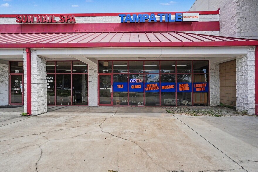 More Photos Of 6295 Waters Ave, Tampa Unknown For Lease