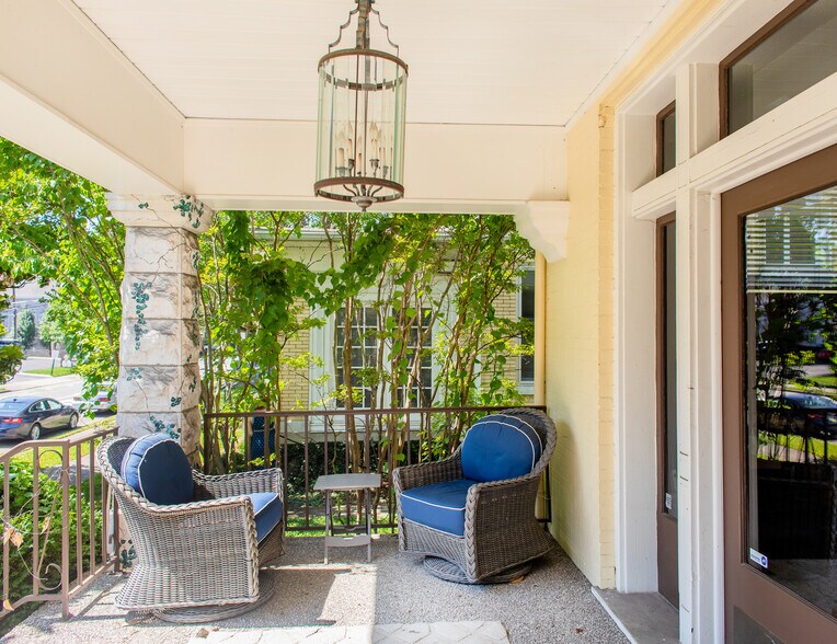 More Photos Of 1107 17th Ave S, Nashville Office For Lease