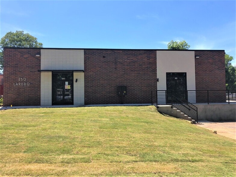 More Photos Of 250 Laredo Dr, Decatur Light Distribution For Lease
