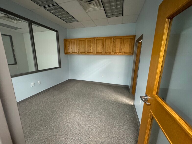 More Photos Of 3201 W 7th Ave, Corsicana Storefront Retail Office For Sale