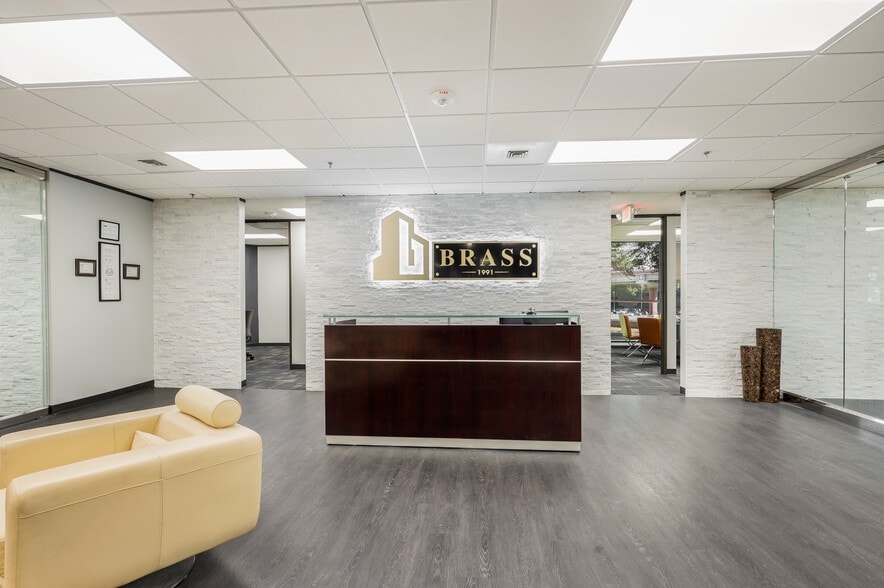 More Photos Of 85 NE Loop 410, San Antonio Office For Lease