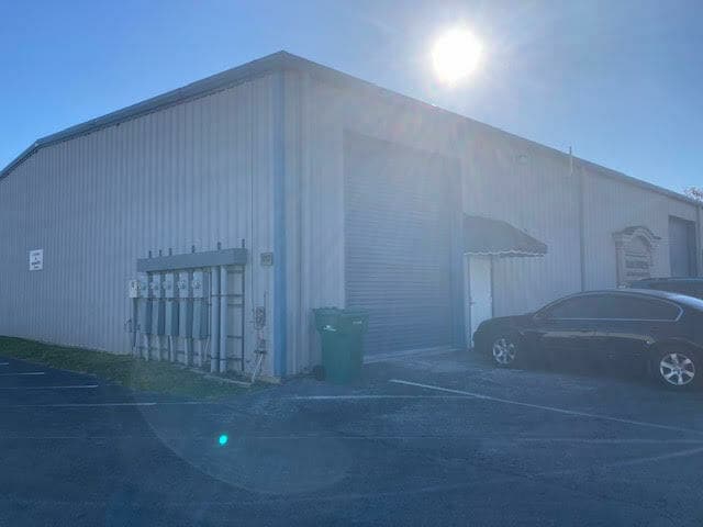 More Photos Of 3384 NE 34th ave, Wildwood Unknown For Lease