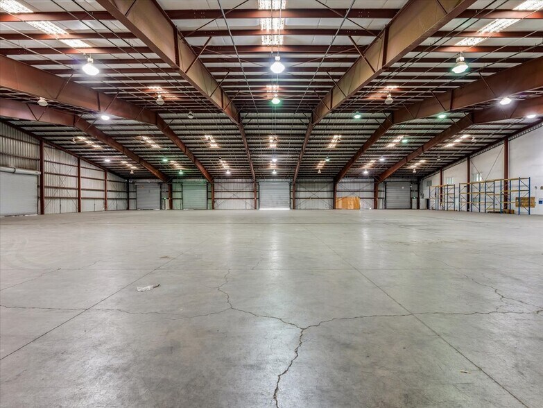 More Photos Of 1200 La Brea Ave, Santa Maria Warehouse For Lease