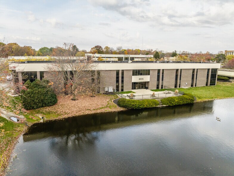 More Photos Of 8935 N Meridian St, Indianapolis Coworking Space