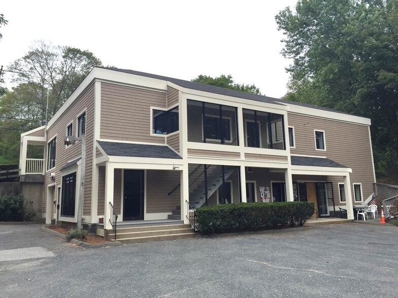 More Photos Of 11 S Main St, Sherborn Freestanding For Sale