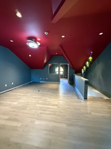 More Photos Of 4400 MacArthur Blvd NW, Washington Office For Sale