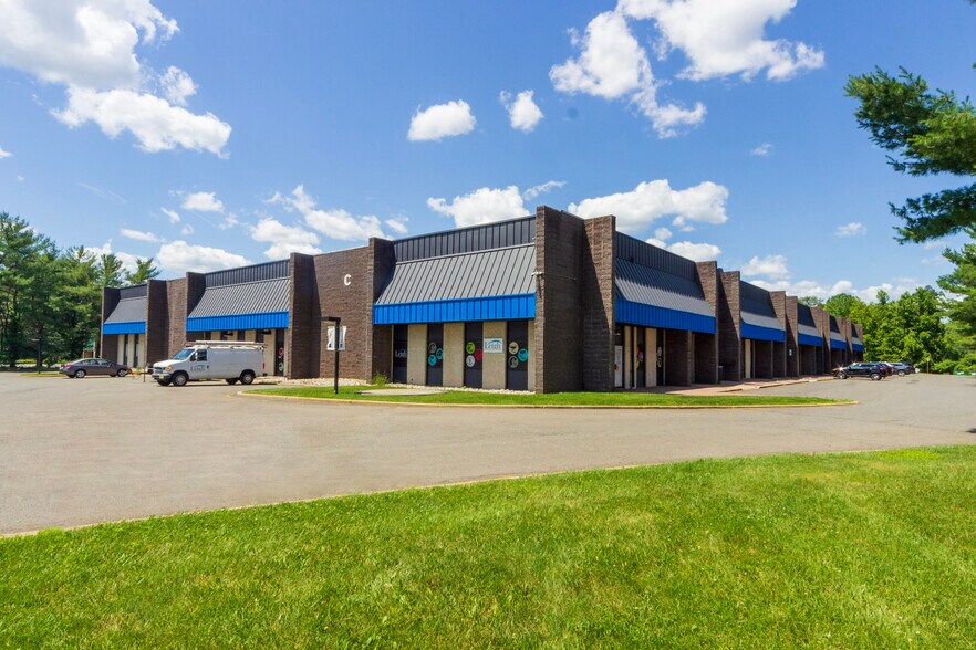 More Photos Of 45 Everett Dr, Princeton Junction Light Distribution For Lease