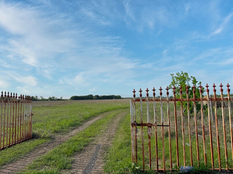 More Photos Of TBD HWY 7, Chilton Land For Sale