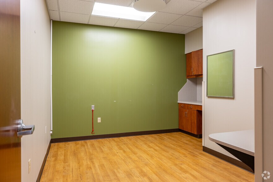 More Photos Of 5901 Delmar Blvd, Saint Louis Apartments For Lease