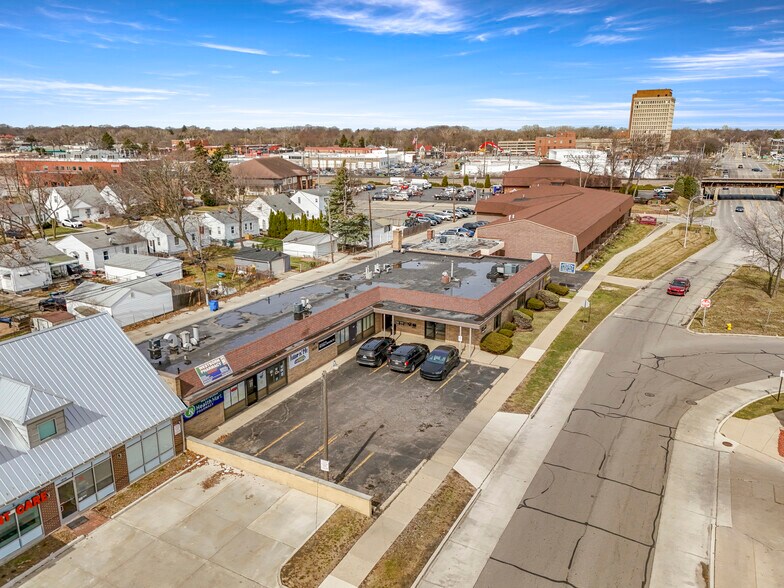 More Photos Of 1800 Grindley Park St, Dearborn Office For Lease