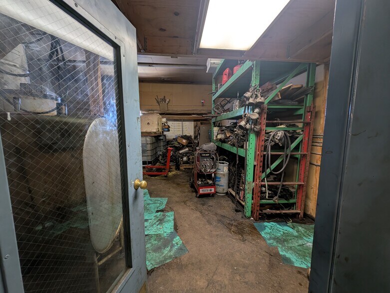 More Photos Of 1100 Weise St, Green Bay Auto Dealership For Sale