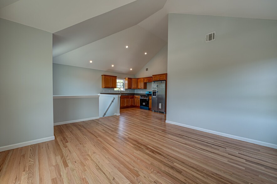 More Photos Of 2163 Sunrise Hwy, Islip Office For Sale