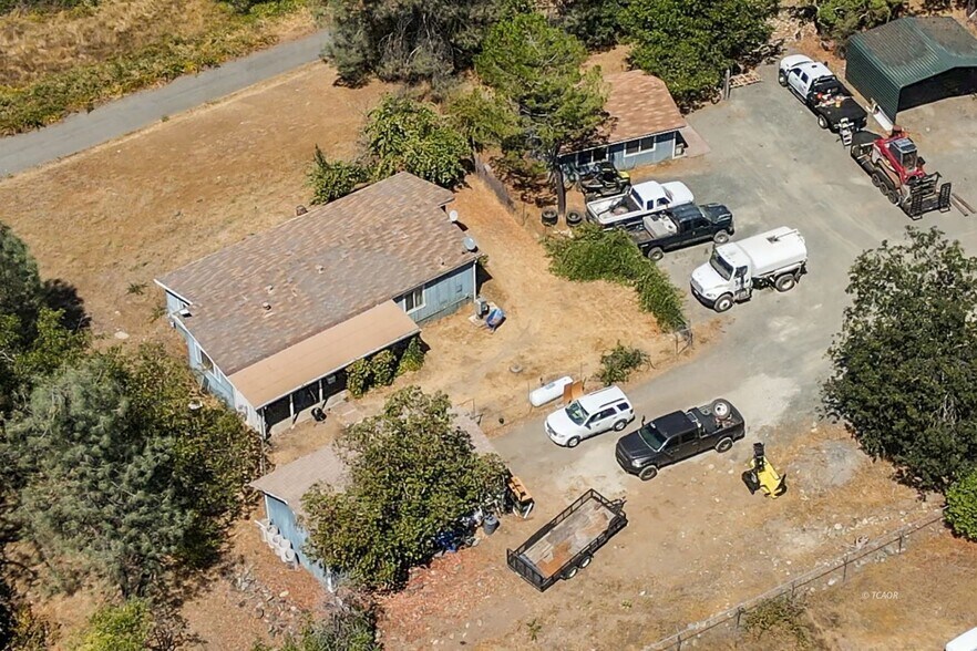 More Photos Of 30661 State Highway 3, Douglas City Auto Repair For Sale