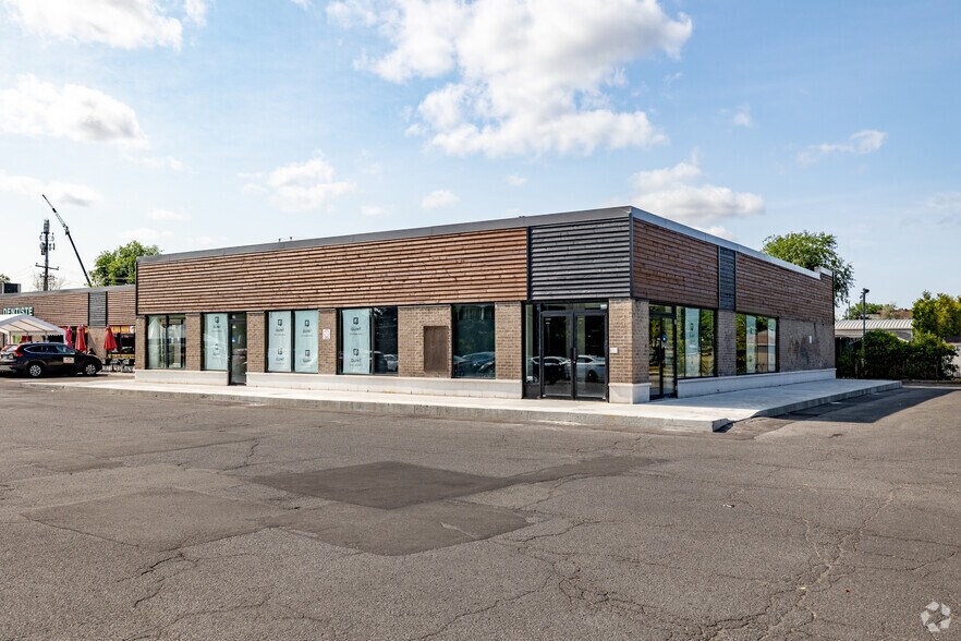 More Photos Of 100-136 Boul Jacques-Bizard, Montréal General Retail For Lease
