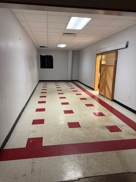 More Photos Of 668 Maratech Ave, Marathon City Unknown For Lease