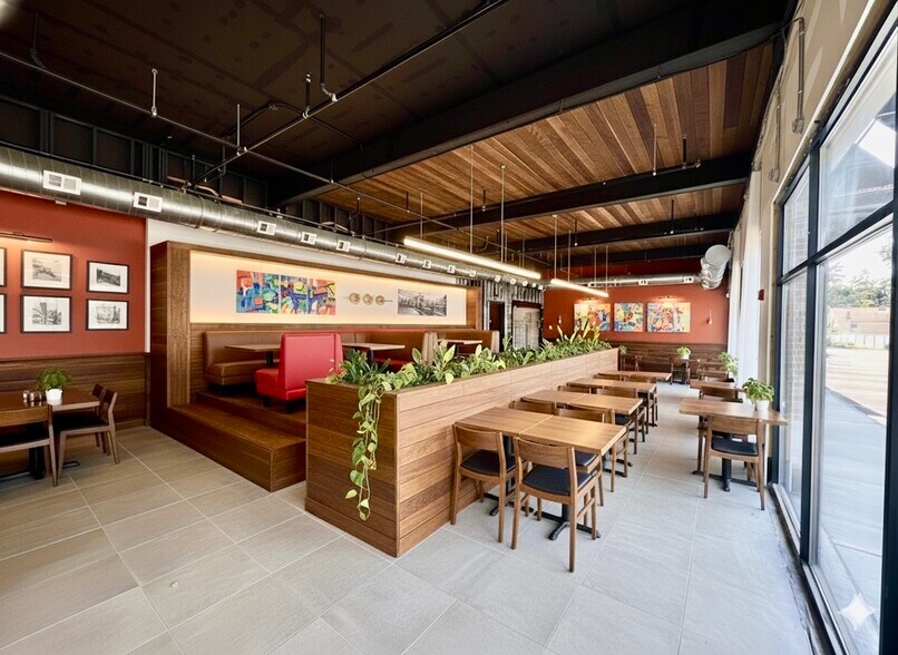 More Photos Of 57 Hamburg Tpke, Riverdale Restaurant For Lease