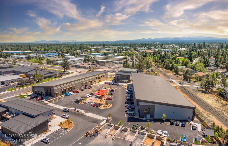 More Photos Of 575 SE 9th St, Bend Unknown For Lease