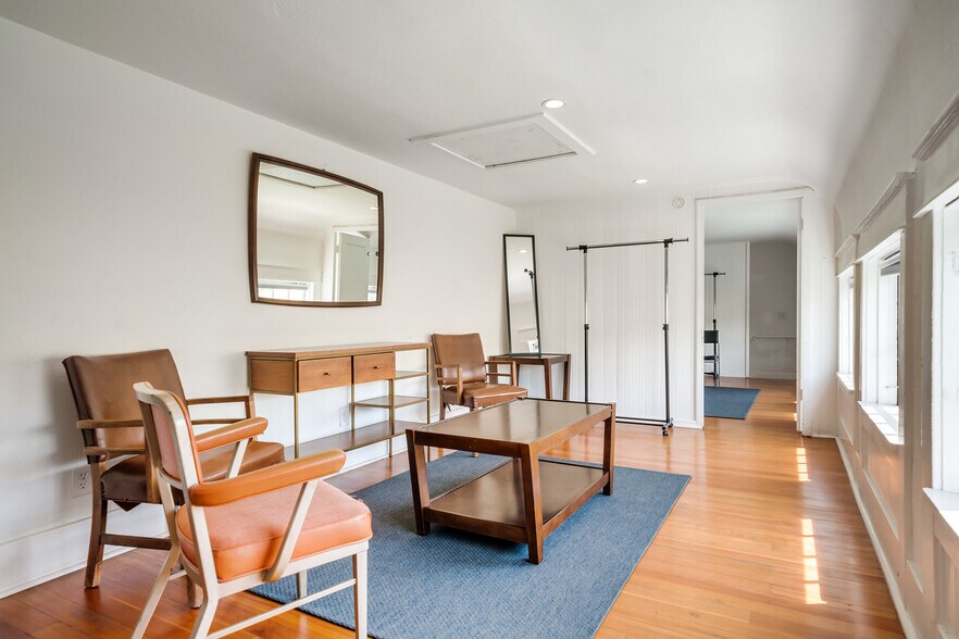 More Photos Of 4908 York Blvd, Los Angeles Lodge Meeting Hall For Lease