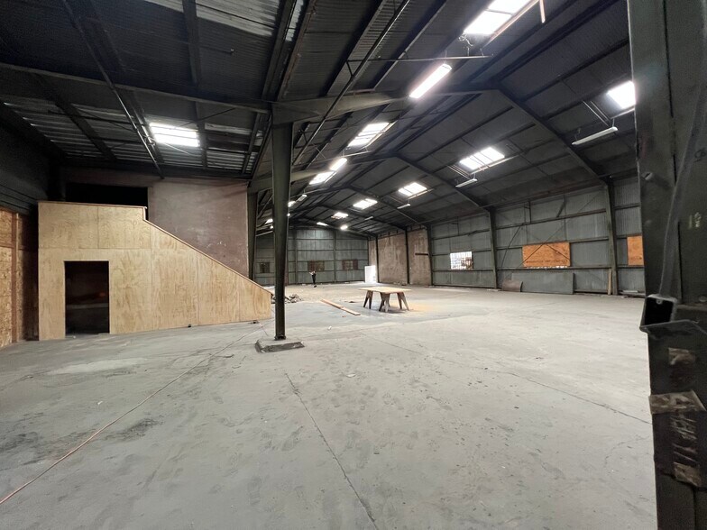 More Photos Of 2231 Randolph St, Huntington Park Manufacturing For Lease