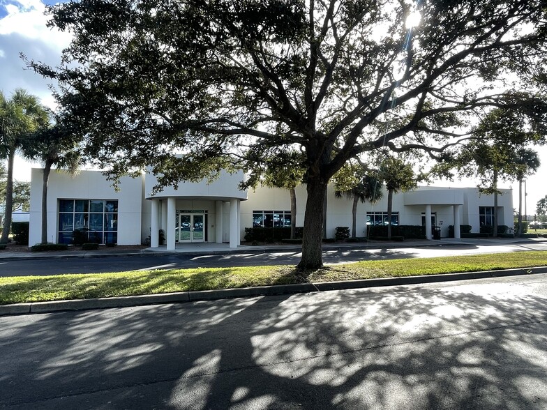 Primary Photo Of 1990 W NASA Blvd, Melbourne Office For Lease