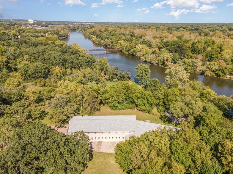 More Photos Of 1626 State Route 31, Oswego Specialty For Sale