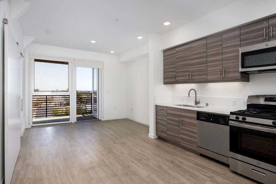 More Photos Of 12035 Wilshire Blvd, Los Angeles Apartments For Lease