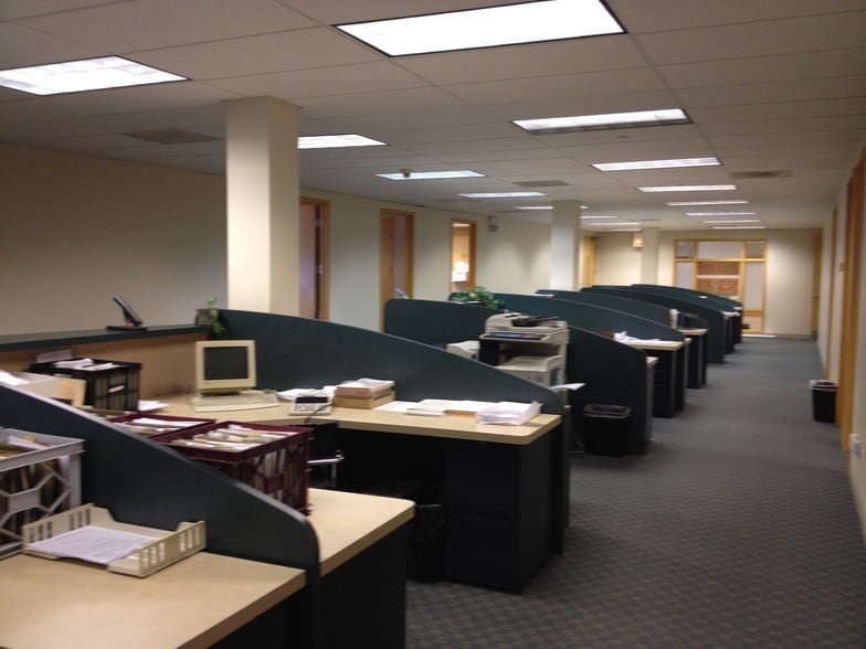More Photos Of 9999 S Virginia Ave, Chicago Ridge Distribution For Lease