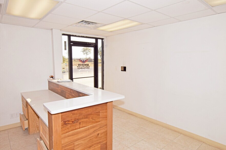 More Photos Of 305 E 57th St, Odessa Warehouse For Sale