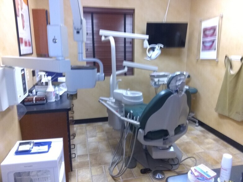 More Photos Of 93 Bridge Plaza Dr, Manalapan Township Healthcare For Lease