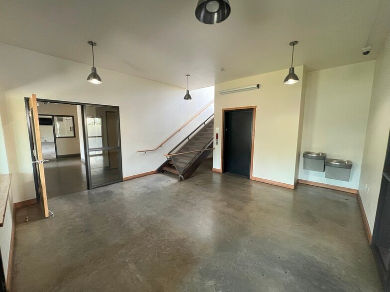 More Photos Of 8725 NE Emerson St, Portland Office For Lease