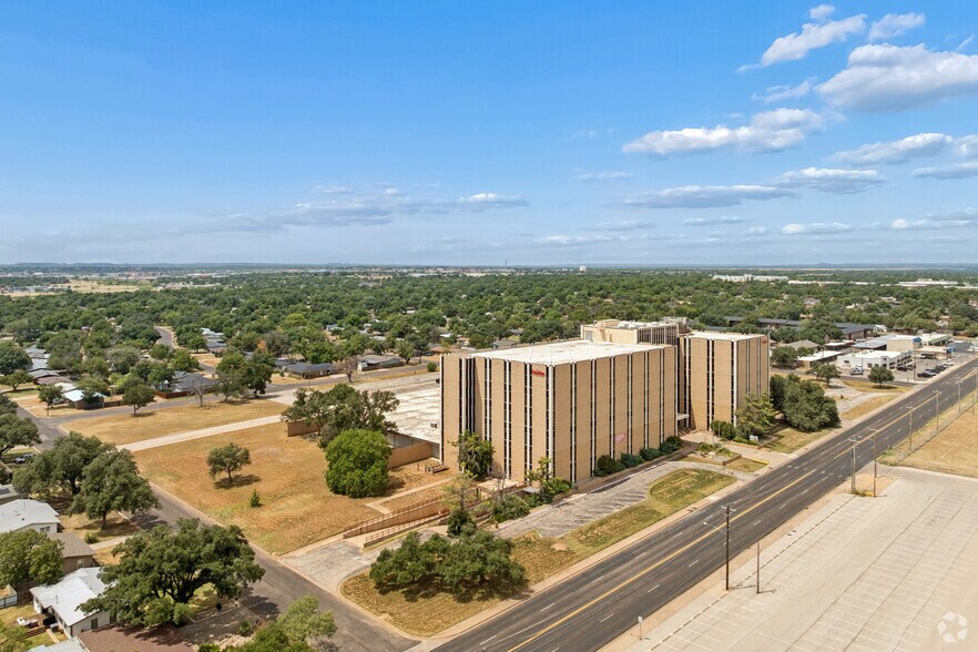 More Photos Of 2701 S Johnson St, San Angelo Industrial For Sale