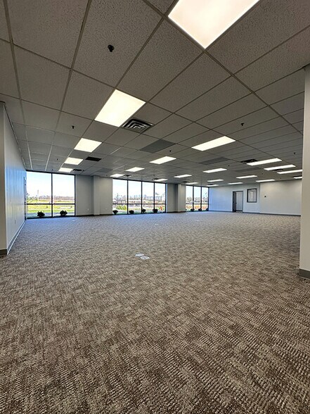 More Photos Of 6601 Midland Industrial Dr, Shelbyville Distribution For Lease