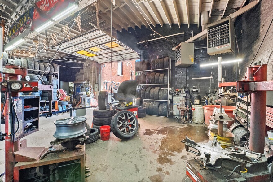 More Photos Of 2447 S Pulaski Ave, Chicago Warehouse For Sale