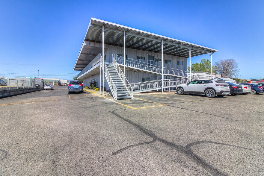 More Photos Of 2201 E Edison Rd, Sunnyside Office For Sale