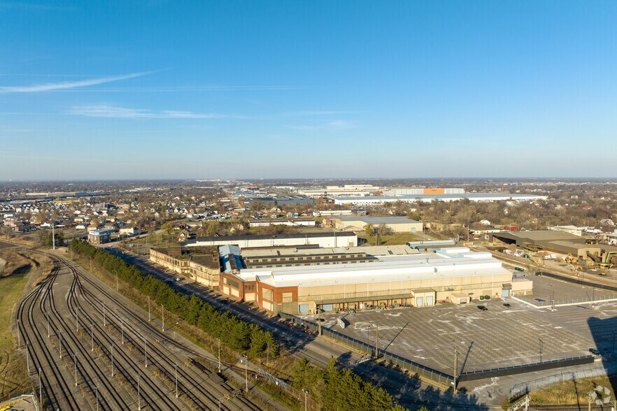 More Photos Of 6600 Mount Elliott St, Detroit Warehouse For Lease