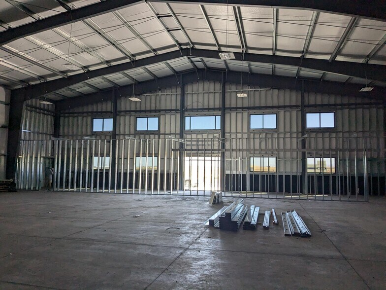 More Photos Of 460 Eagle Ct, Byron Unknown For Lease