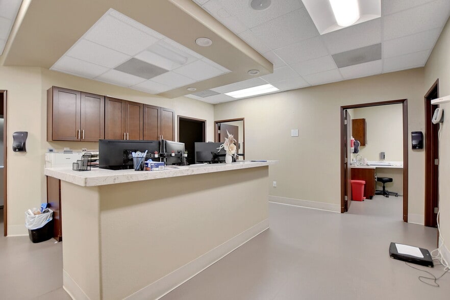 More Photos Of 264 N Highland Springs Ave, Banning Medical For Sale