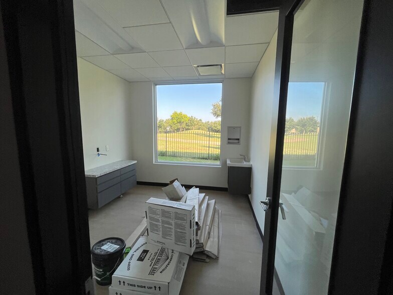 More Photos Of 15004 Avery Ranch Blvd, Austin Medical For Lease