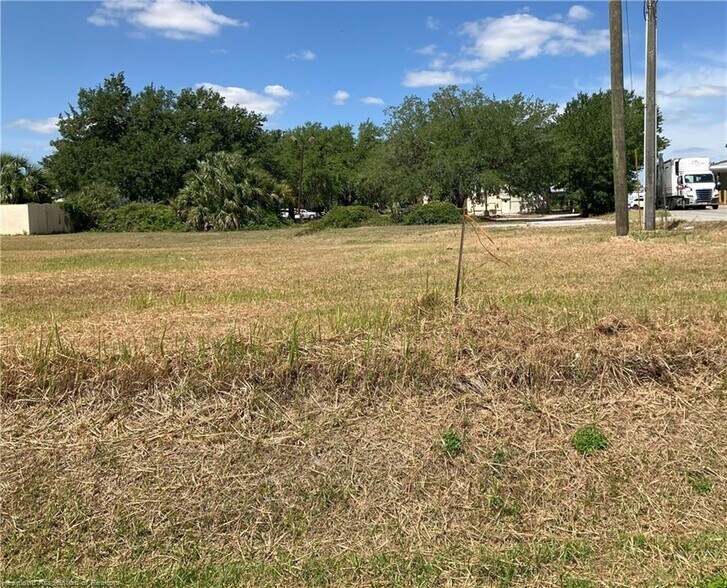 More Photos Of 939 S 6th Ave S, Wauchula General Retail For Sale