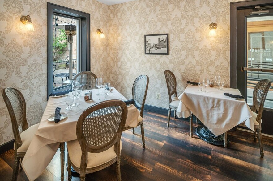 More Photos Of 340 Hamilton St, Albany Restaurant For Sale