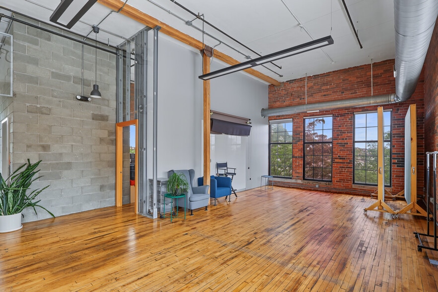 More Photos Of 506 3rd St, Des Moines Loft Creative Space For Lease