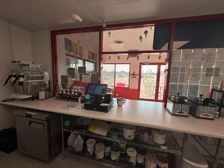 More Photos Of 201 N Cliff Ave, Harrisburg Fast Food For Sale