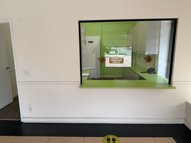 More Photos Of 301-307 N Main St, Santa Ana Storefront For Sale